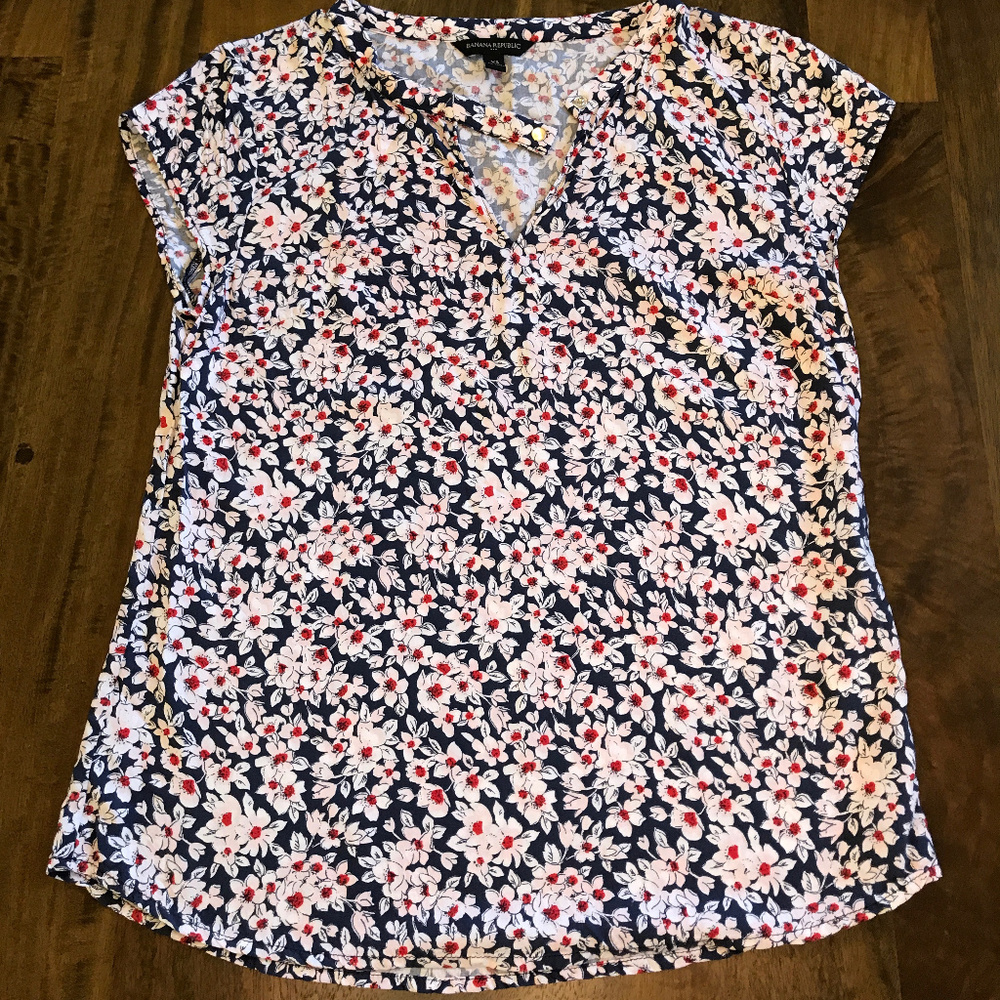 Banana Republic Short Sleeve Flower Print Blouse